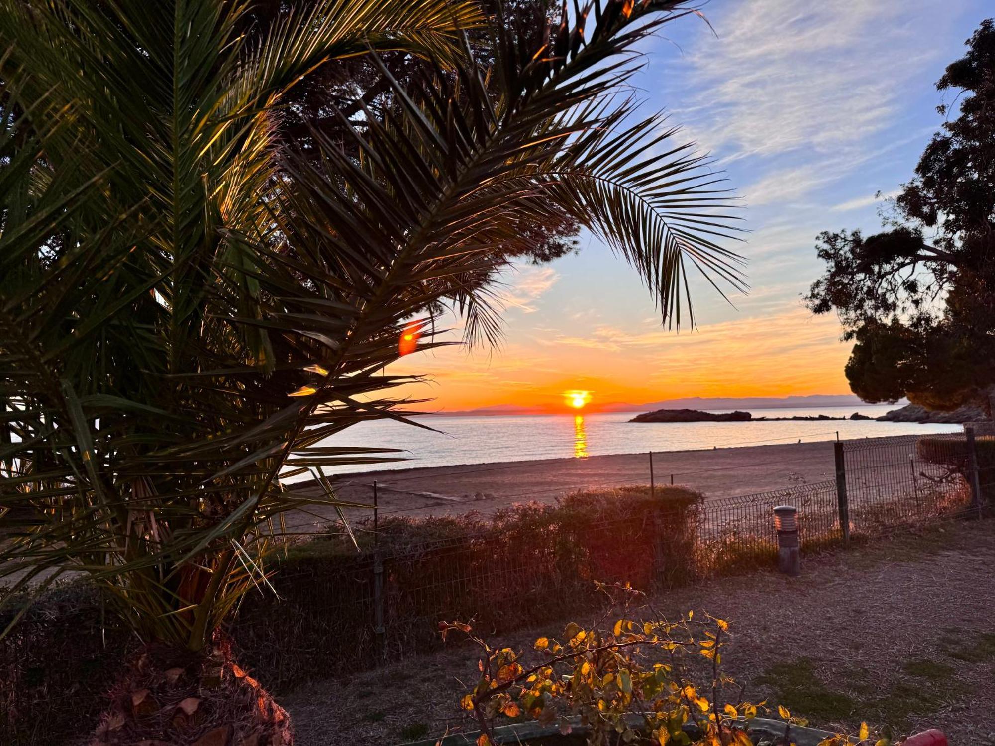 Almadrava Beach Roses Exterior photo