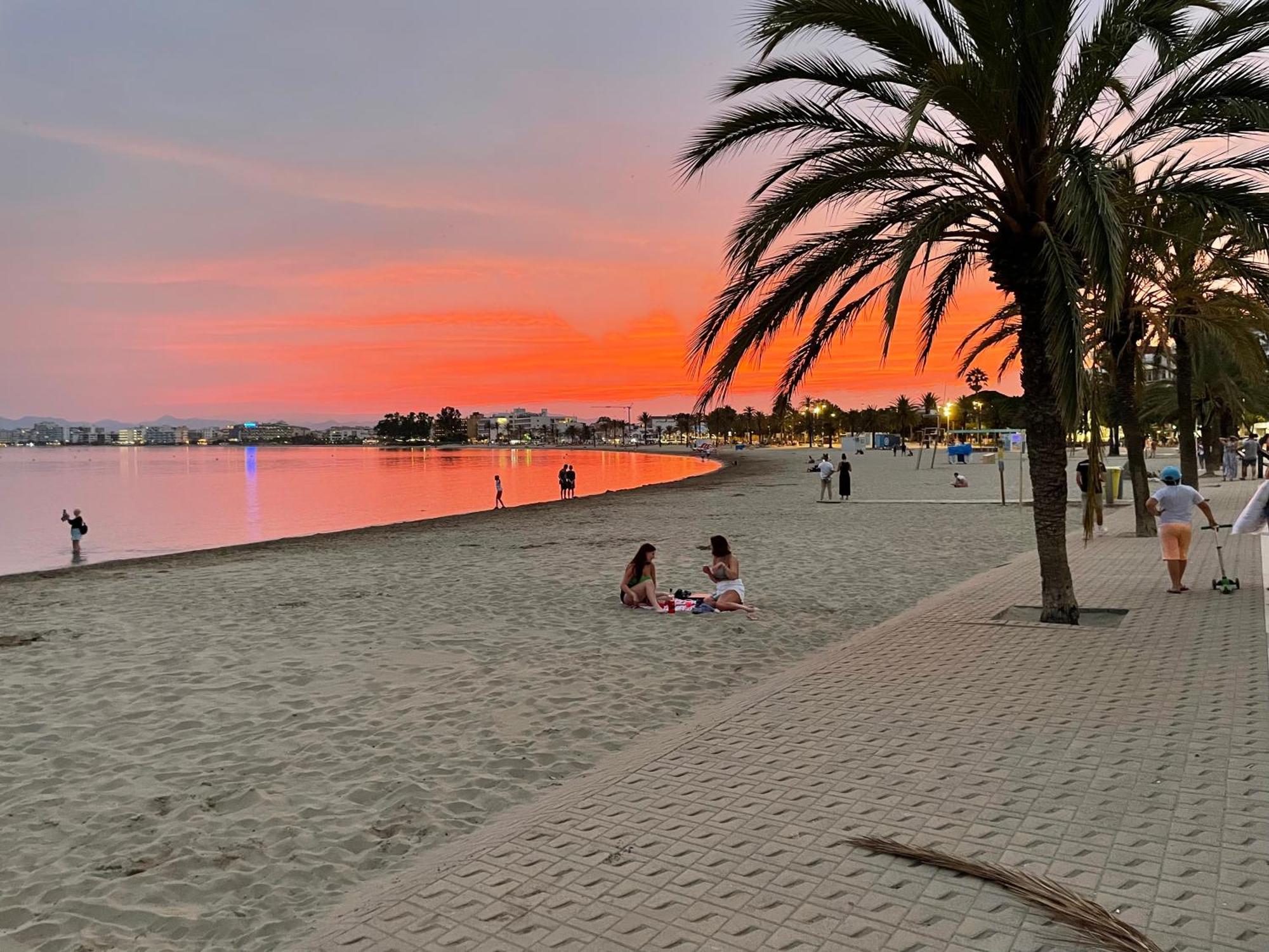 Almadrava Beach Roses Exterior photo
