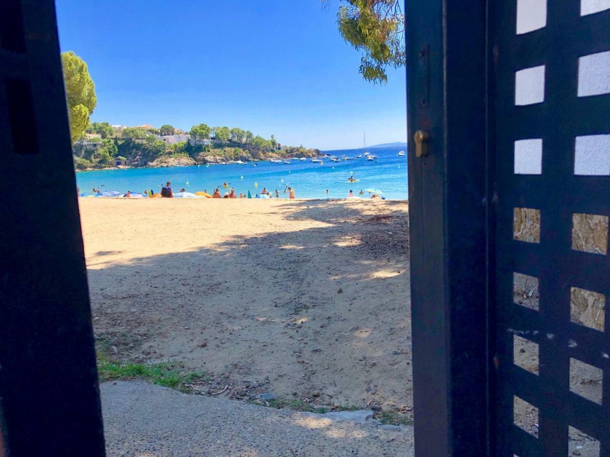 Almadrava Beach Roses Exterior photo